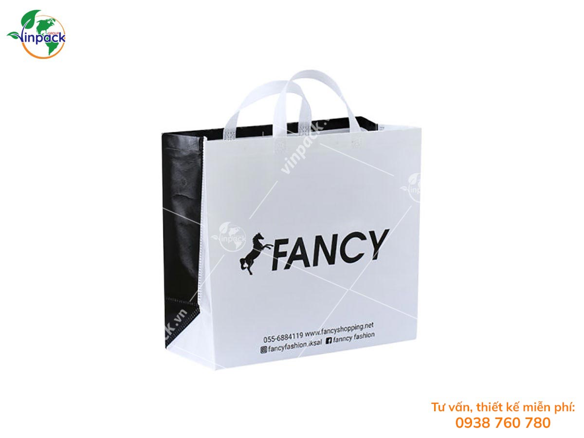 Non-woven bags for clothes