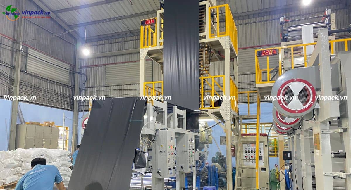 Nhà máy sản xuất túi niêm phong 2 lớp của Vinpack