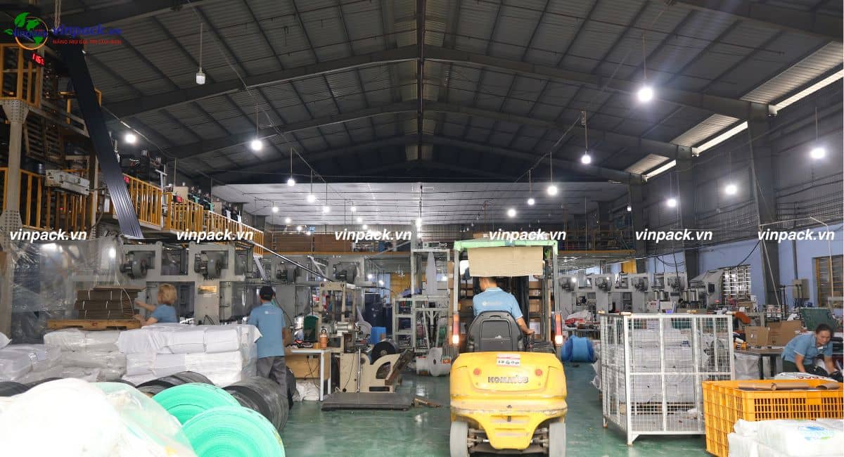 Xưởng sản xuất túi zip quai xách đục lỗ xoài số lượng lớn