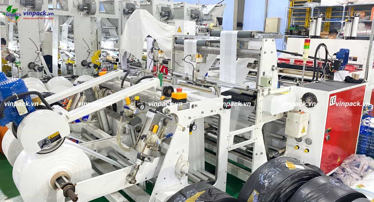 Nhà máy Vinpack sản xuất túi ươm cây số lượng lớn