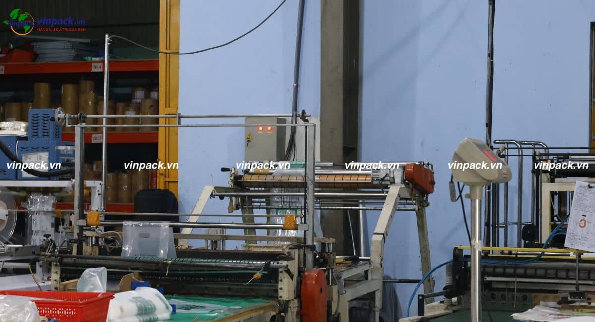 Nhà máy sản xuất túi ươm cây dưa lưới của Vinpack