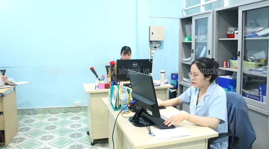 Đội ngũ nhân viên phòng kế toán Vinpack chuyên nghiệp