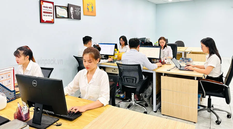 Phòng kinh doanh Vinpack giải quyết nhu cầu của khách hàng