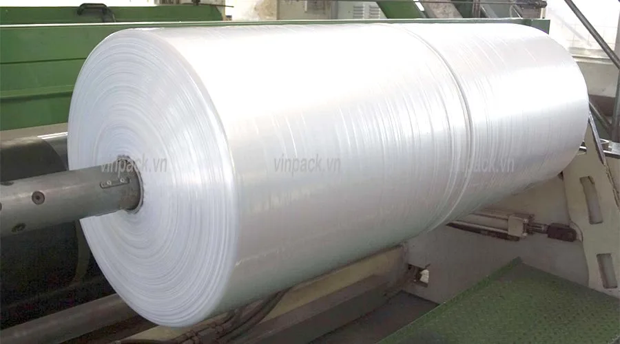 Cuộn quấn PE bọc hàng kích thước lớn được sản xuất tại xưởng