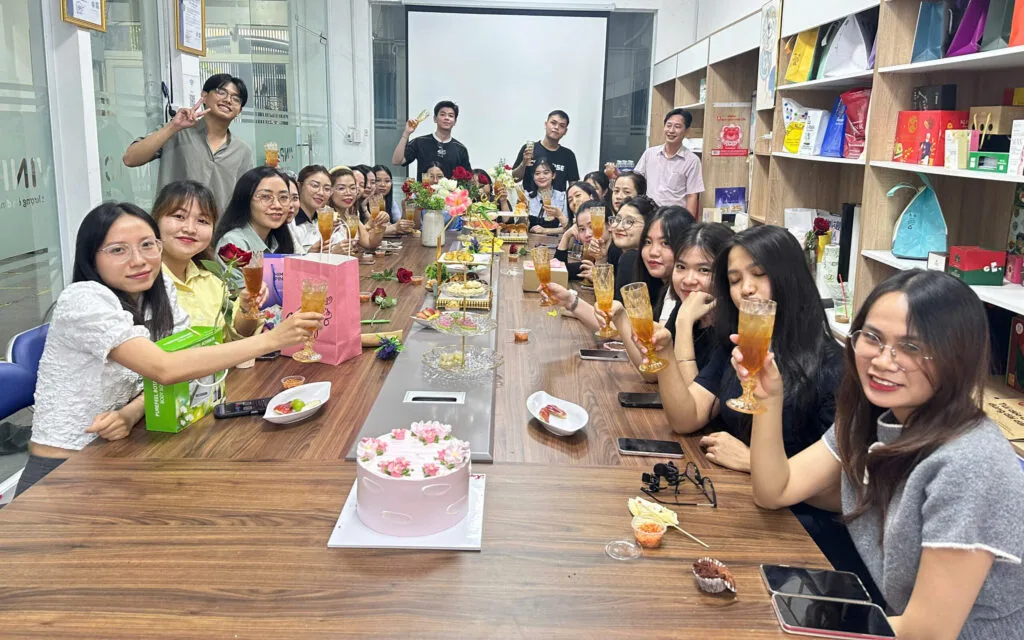 Hoạt động 8/3 đầy yêu thương tại Vinpack