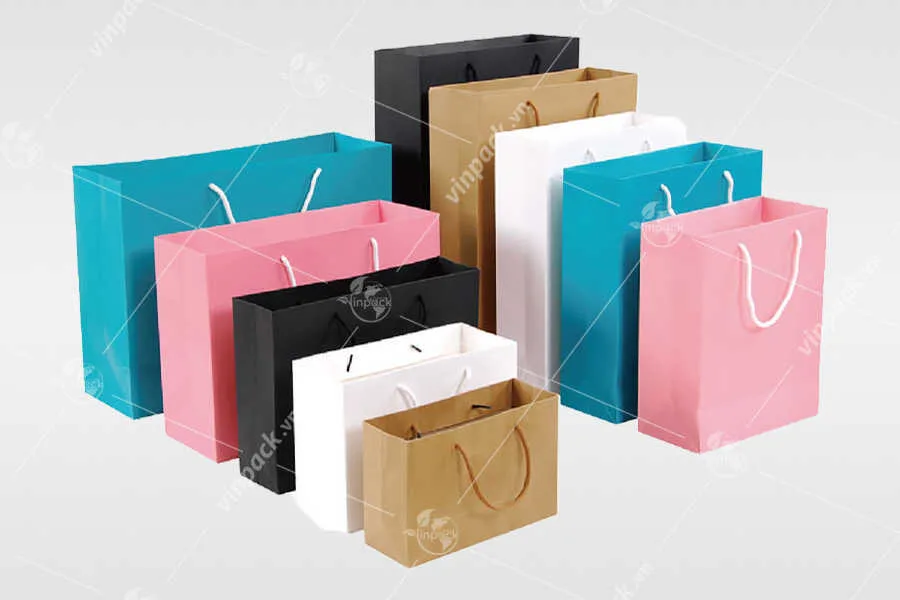 Mẫu mã, kích thước và màu sắc túi giấy đựng văn phòng phẩm đa dạng
