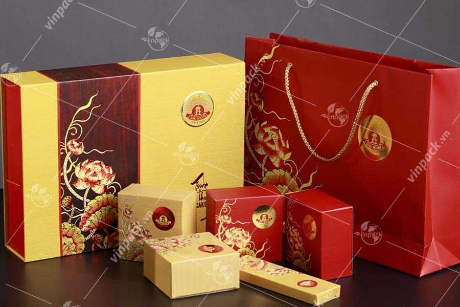 Mẫu túi giấy đựng hộp bánh kẹo trên thị trường