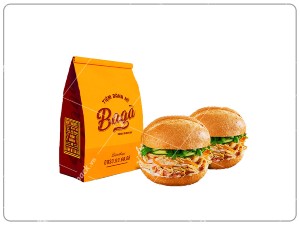 Túi đựng bánh mì màu cam đặt cạnh hai bánh hamburger