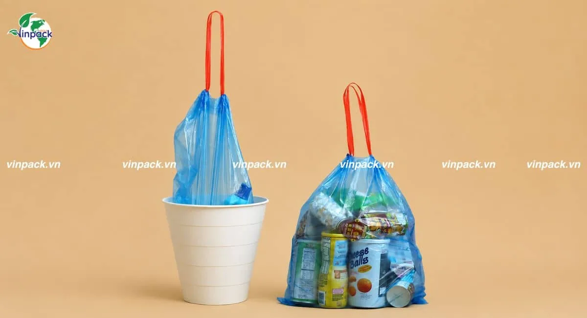 Túi đựng rác dây rút tiện lợi khi thu gom cho gia đình