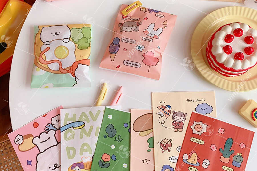 Túi giấy đựng quà quốc tế thiếu nhi đa dạng mẫu mã, kích thước, màu sắc