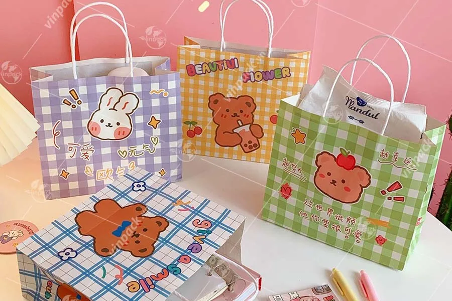 Túi giấy đựng quà sinh nhật dành cho các bé