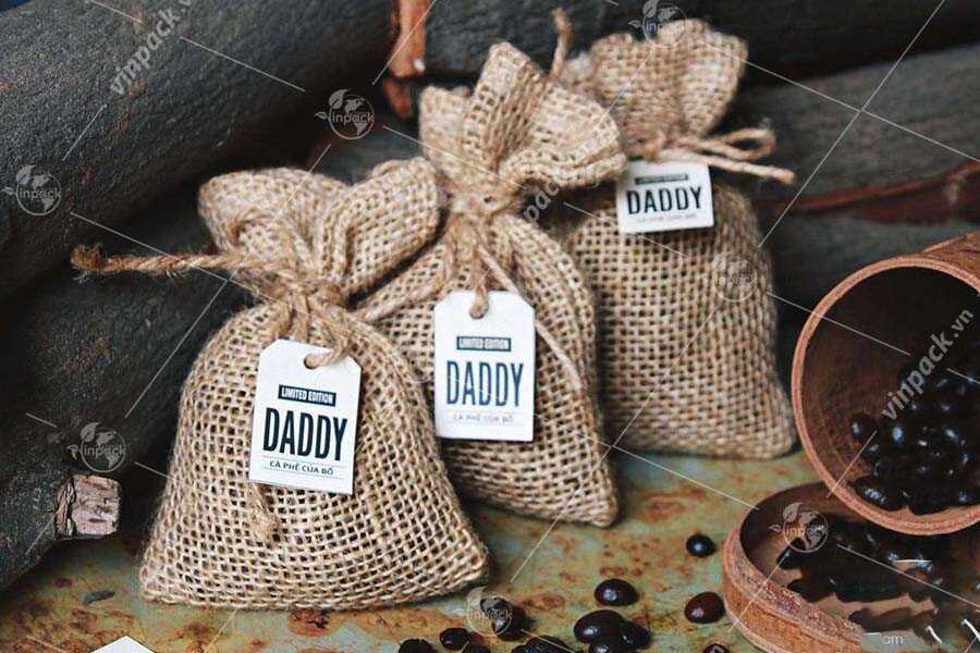Túi vải đay có sớ vải to nên lan toả mùi hương cà phê trong túi rất tốt