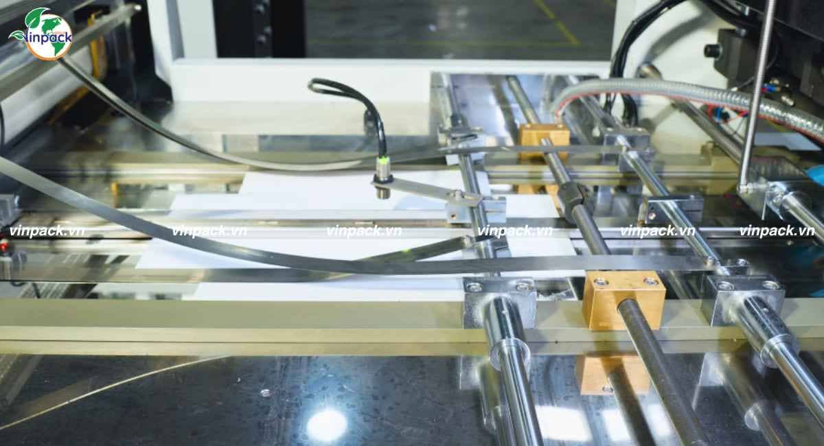 Xưởng sản xuất hộp giấy đựng mỹ phẩm số lượng lớn