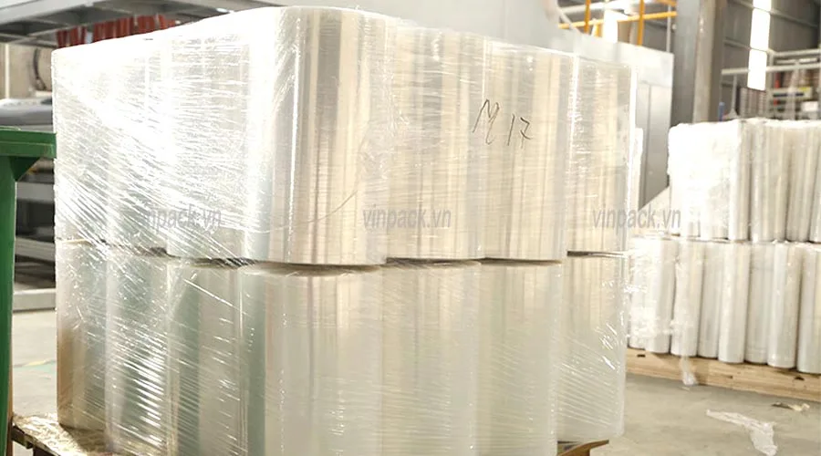 Xưởng Vinpack sản xuất cuộn PE trong chất lượng hàng đầu