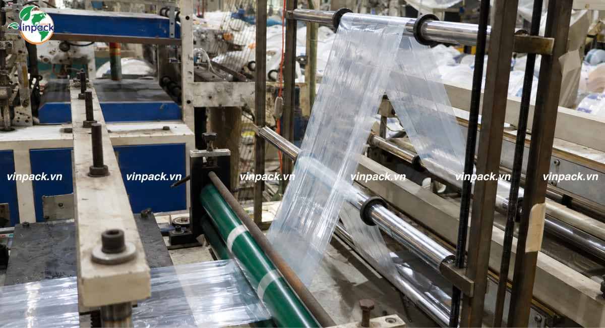Túi PE dán miệng được sản xuất trực tiếp tại xưởng của Vinpack