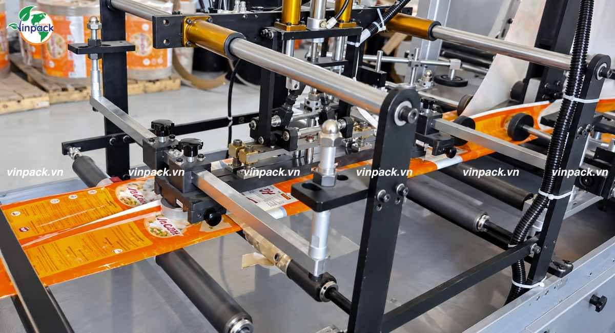 Xưởng sản xuất bao bì há cảo số lượng lớn tại Vinpack