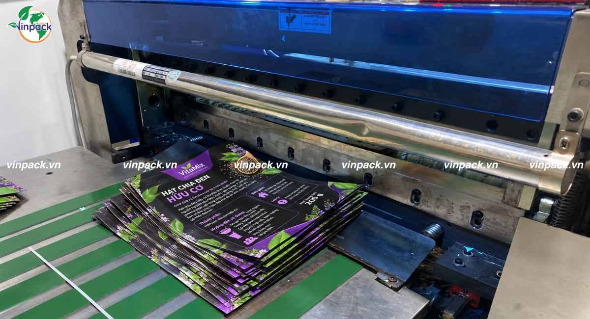 Xưởng sản xuất bao bì hạt chia tại Vinpack
