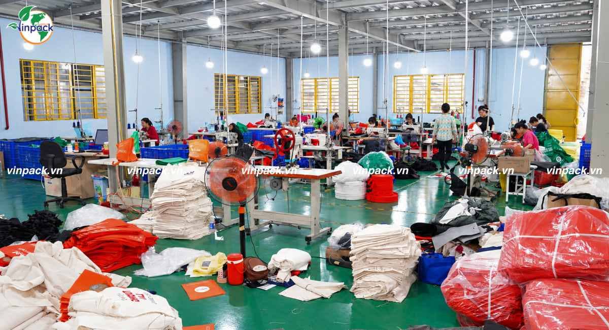 Xưởng sản xuất túi tote vải không dệt