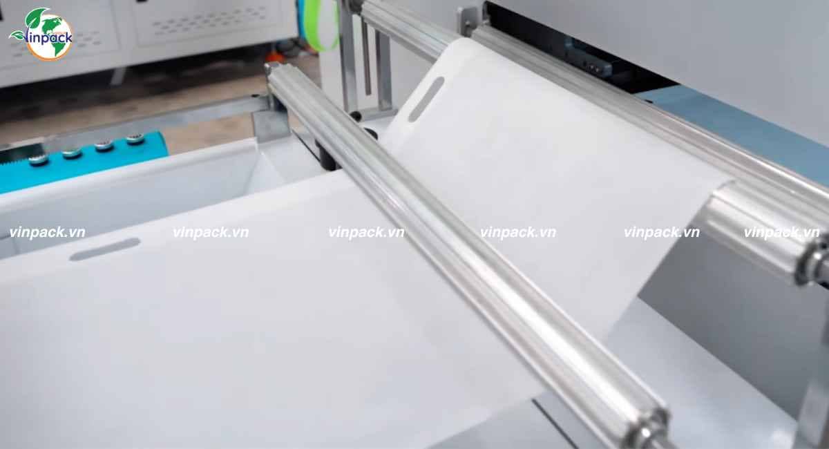 Xưởng sản xuất túi vải không dệt đục lỗ hột xoài